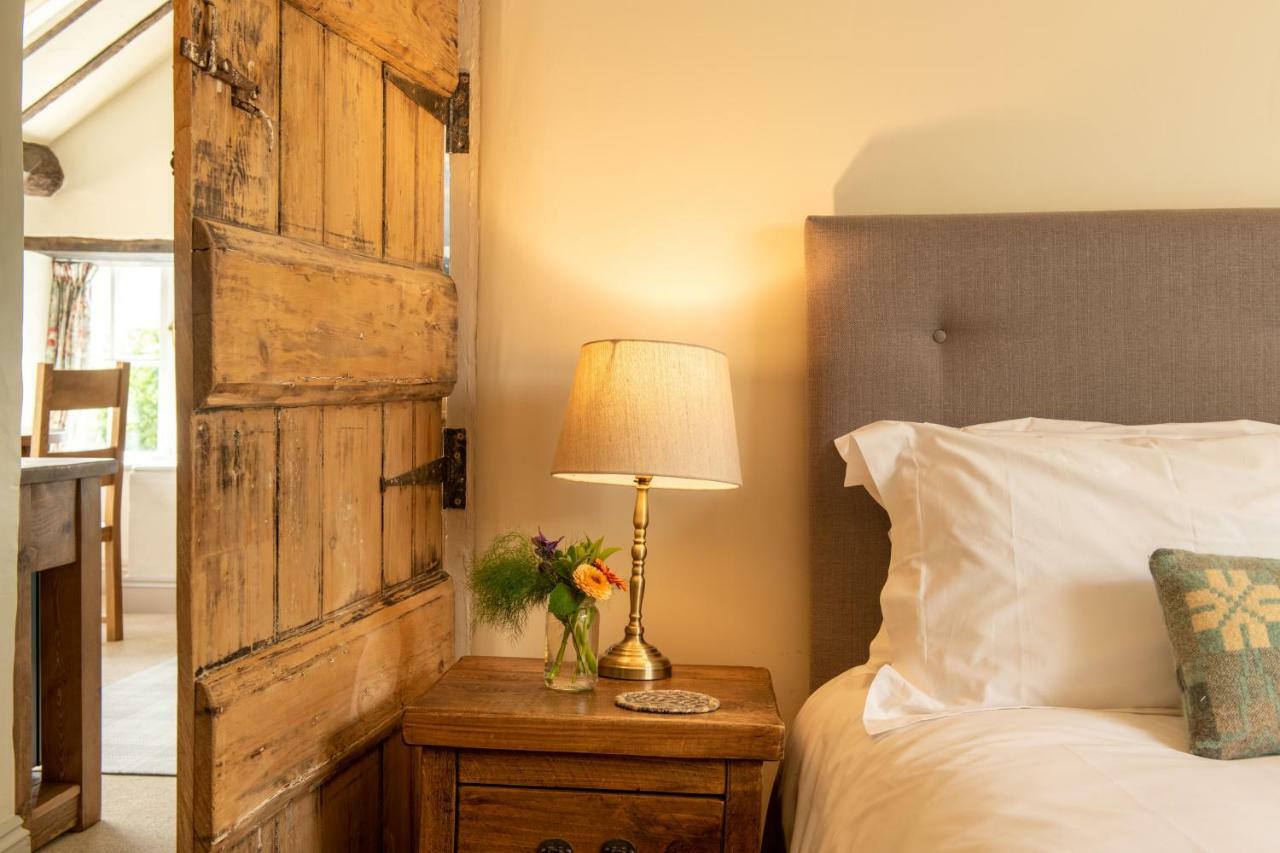 The Coach House Hotell Bishop's Castle Eksteriør bilde